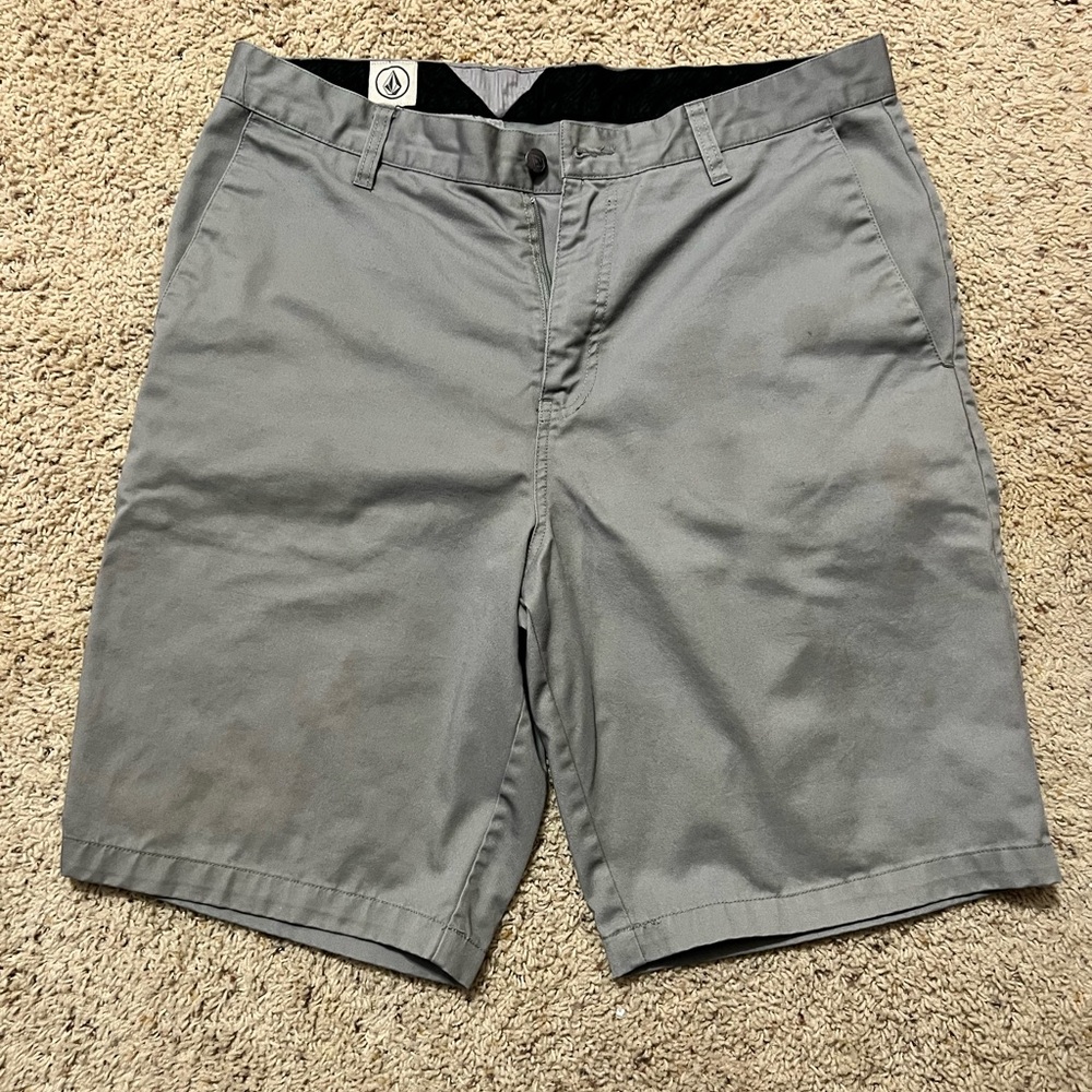 Light grey Volcom Men’s Shorts sz 34